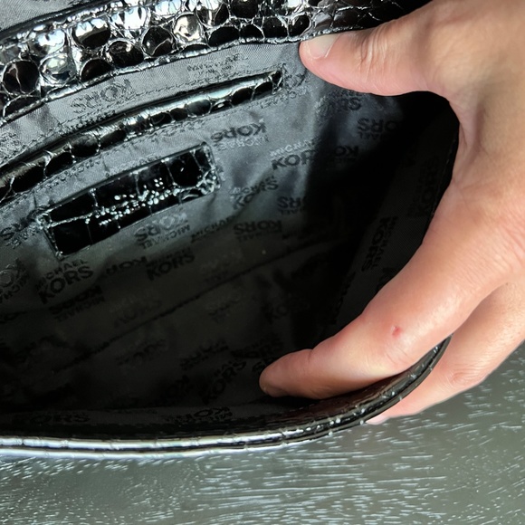 Michael Kors BLACK Patten Leather Croc Embossed Clutch Gold Chain Logo CC Wallet - Picture 5 of 16